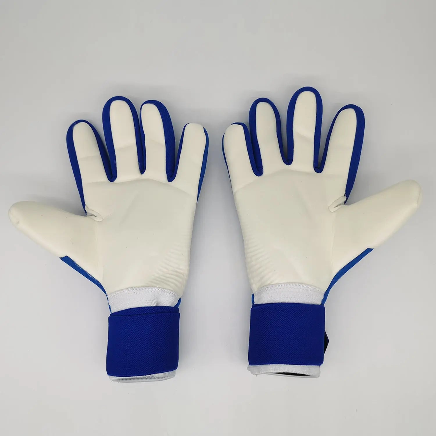 Predator Pro Gloves FootballDXB