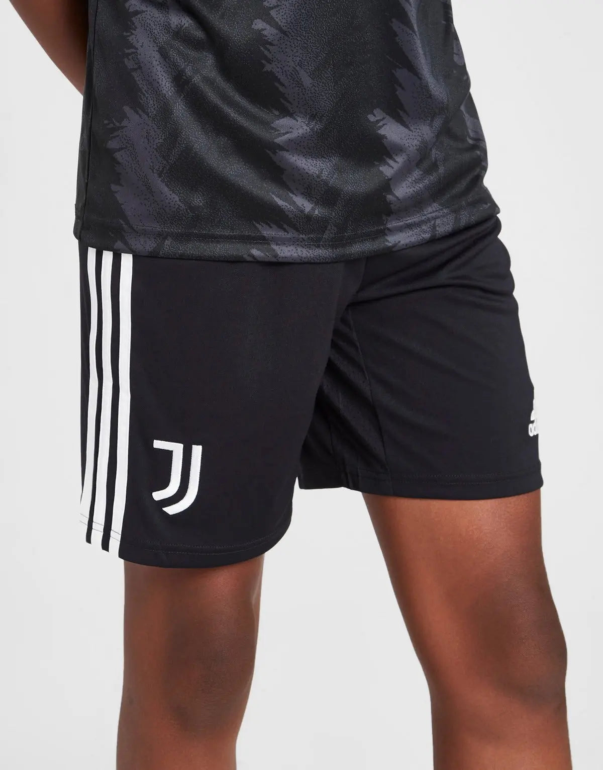 Juventus 2022/23 Away Shirt Junior Full Set T-shirt & short - Football DXB