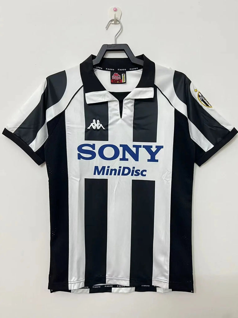 Juventus home 1997-99 - Football DXB