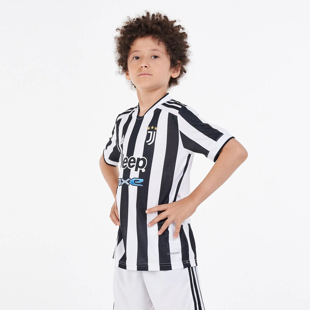 Kids Juventus FC Home Replica Kit 22/23 Full Set T-shirt & Short - Football DXB