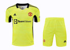 Manchester united Goalkeeper kit Short sleeves  Full set - Football DXB